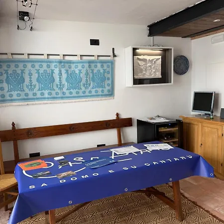 Affittacamere Casa Ziranu Sa Domo E Su Cantaru Orani